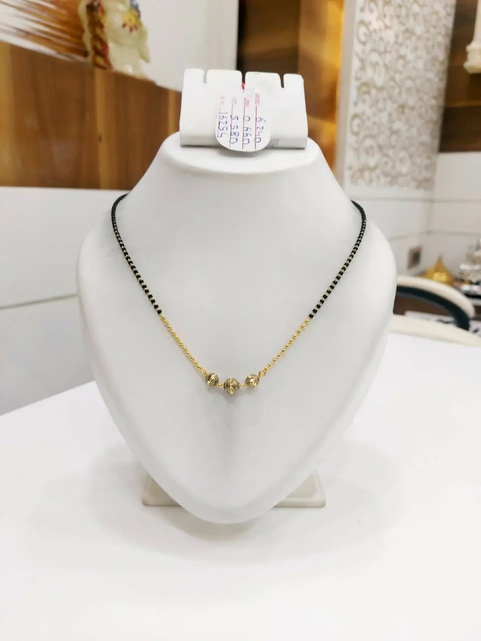 Gold Mangalsutra Sarafa Bazar India