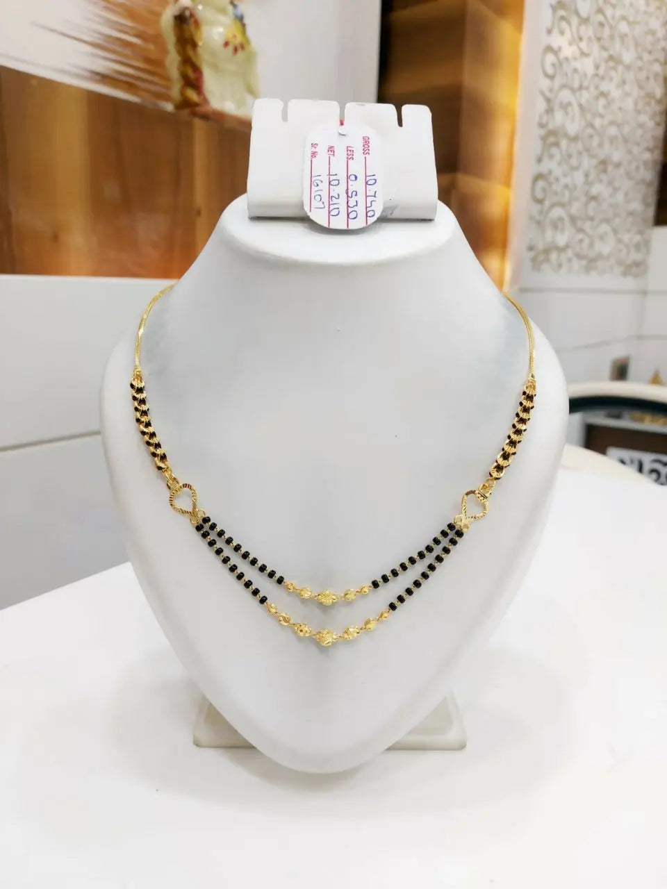 Gold Mangalsutra Sarafa Bazar India