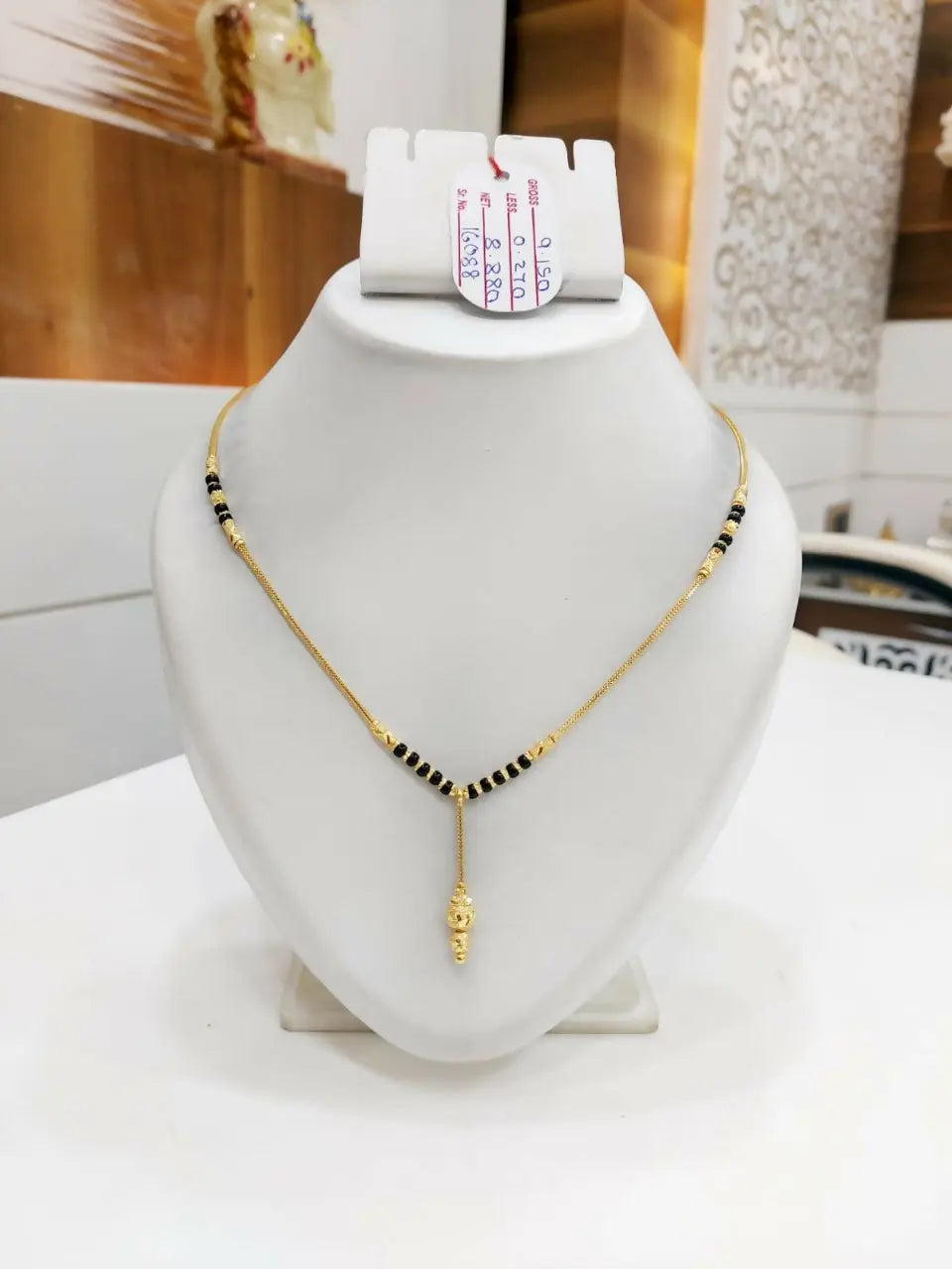 Gold Mangalsutra Sarafa Bazar India