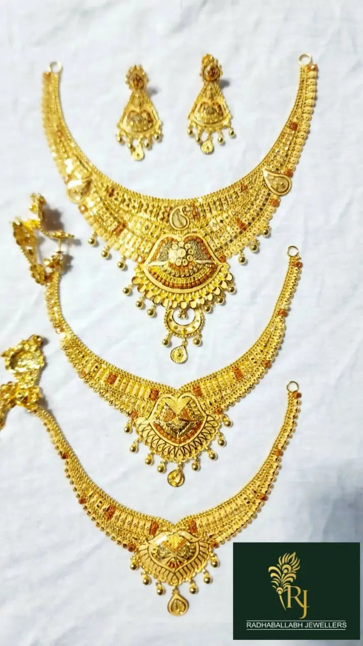 Gold Necklace Sarafa Bazar India