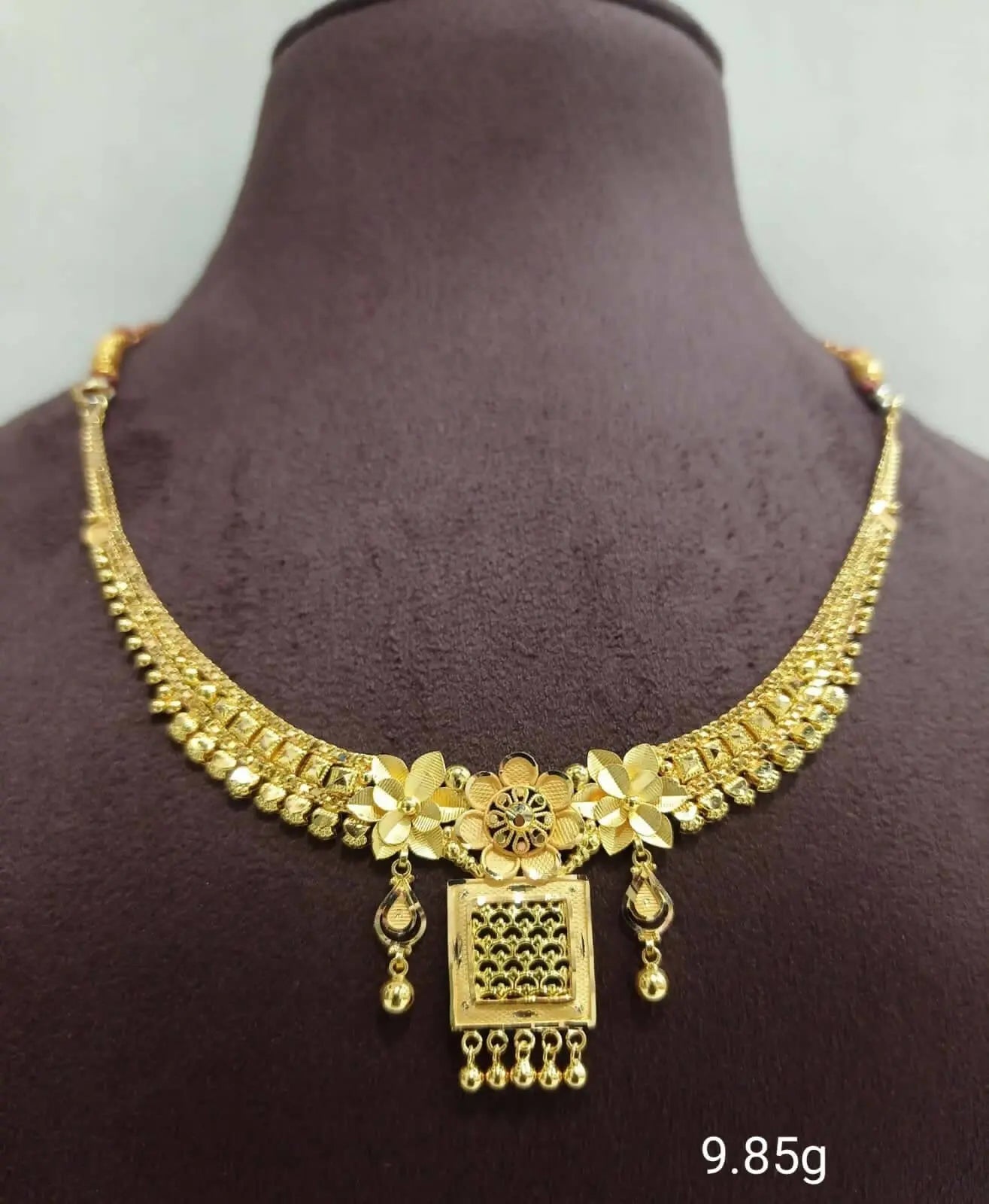 Gold Necklace Sarafa Bazar India