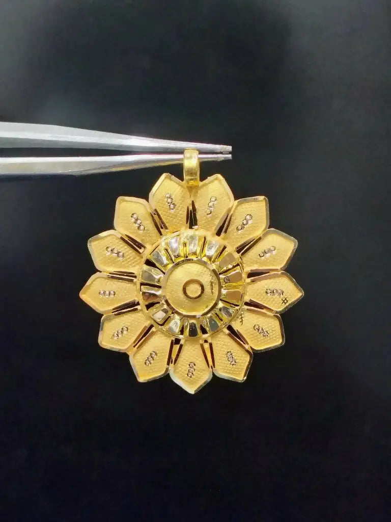 Gold Pendant Sarafa Bazar India