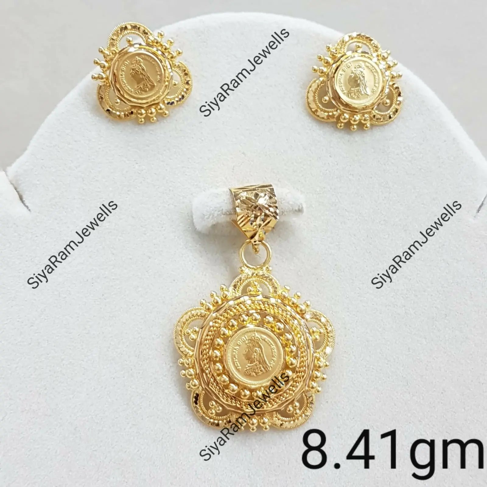 Gold Pendant Set Sarafa Bazar India