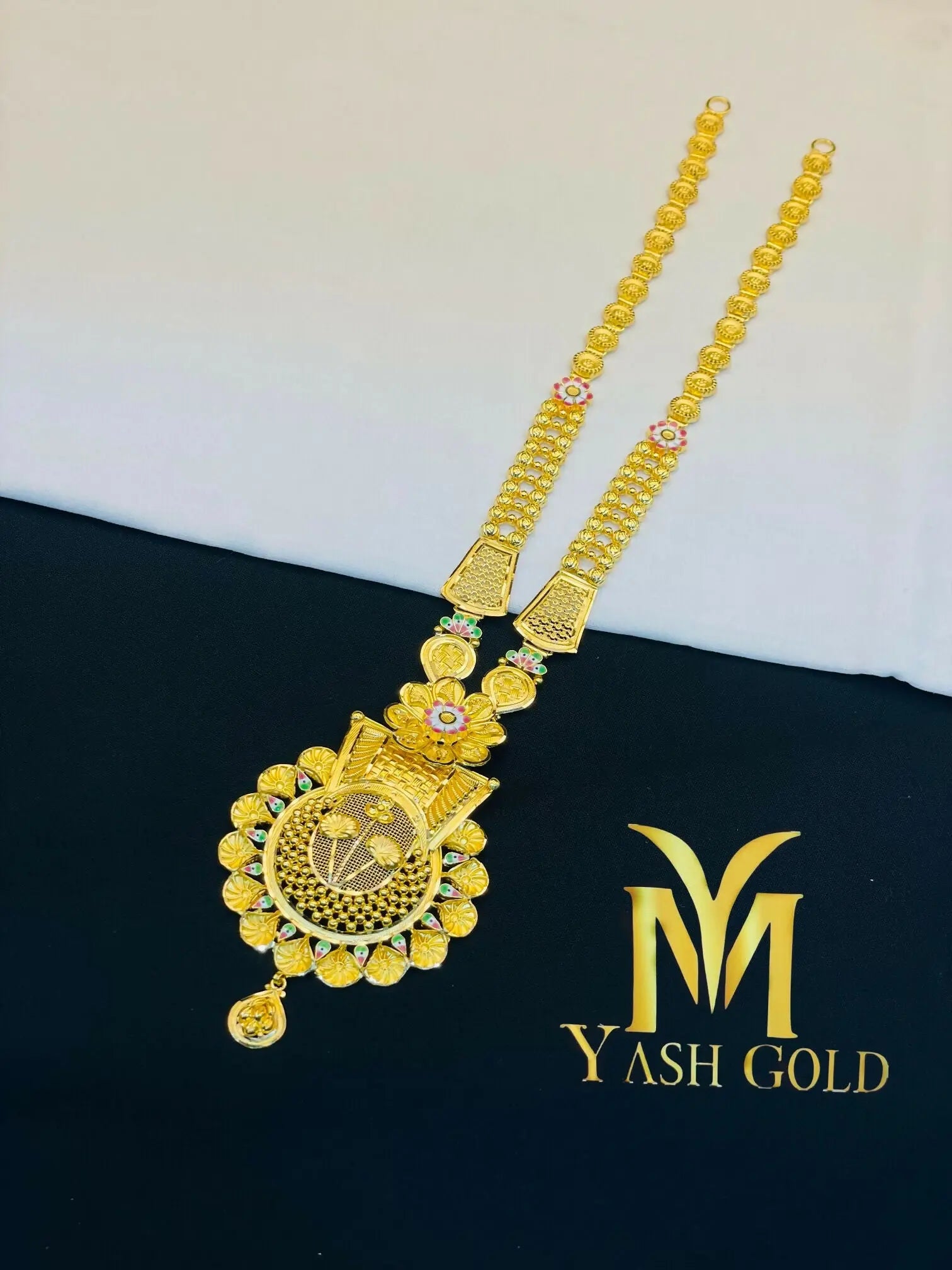 Gold log necklace Sarafa Bazar India