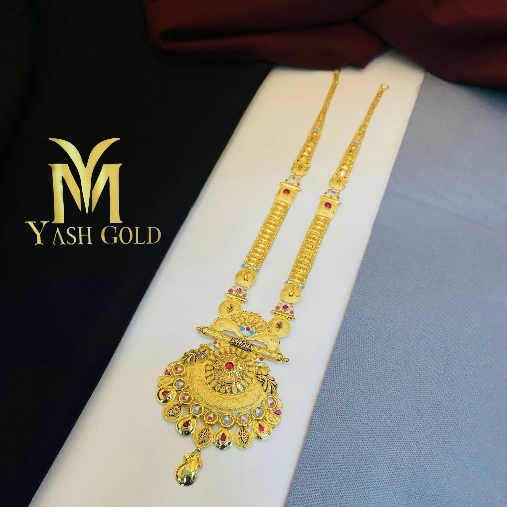 Gold long necklace Sarafa Bazar India