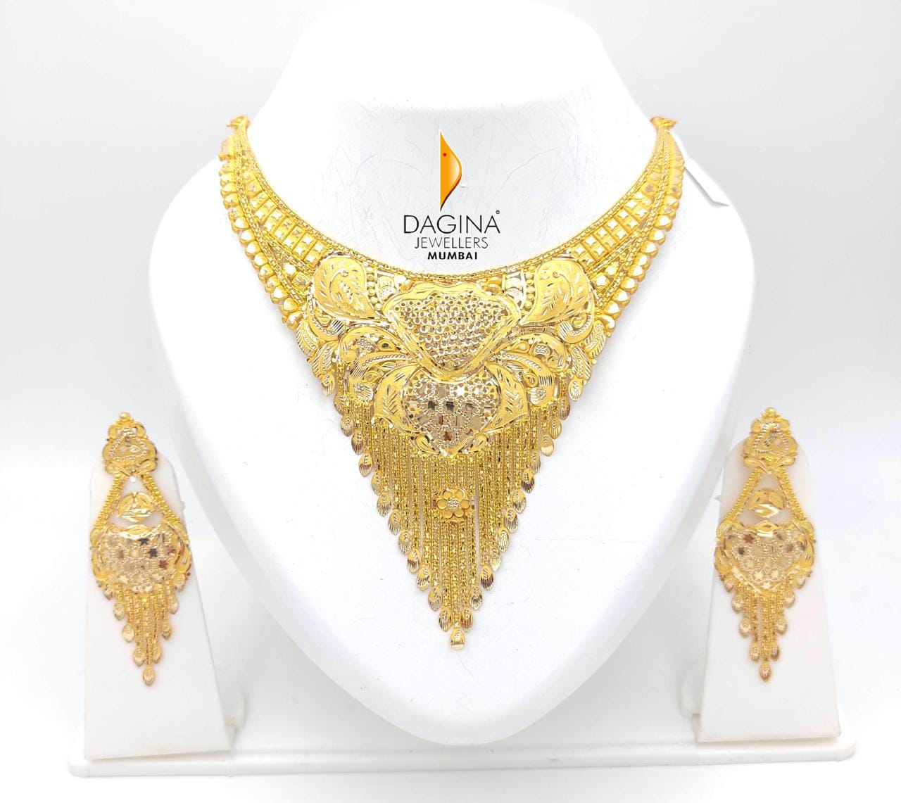Sarafa Bazar Plain Gold Jewellery manufacturers from Mumbai, Rajkot, Delhi, Ahmedabad, Chennai, Meerut, All over India