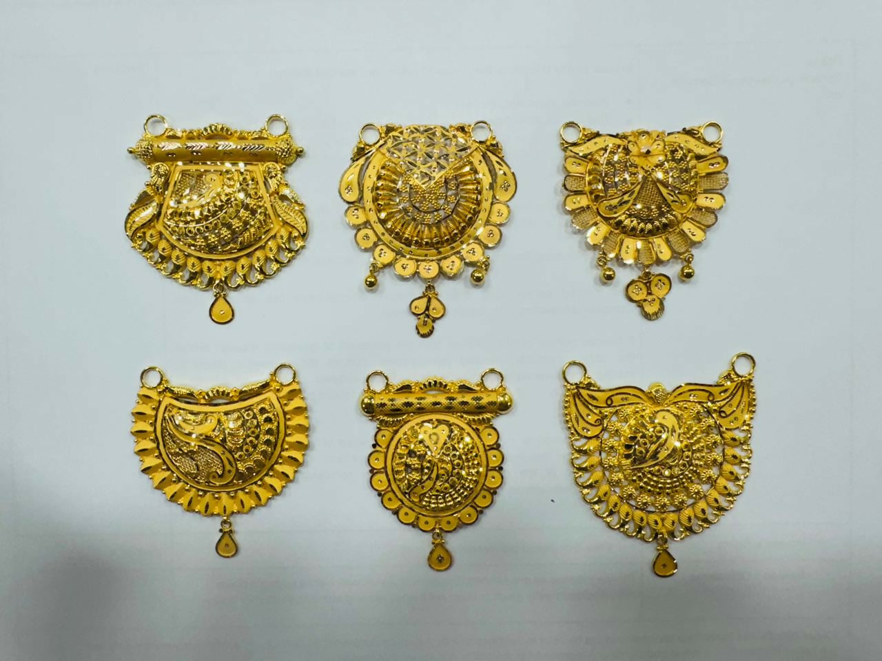 Gold Mangalsutra Pendant Sarafa Bazar India