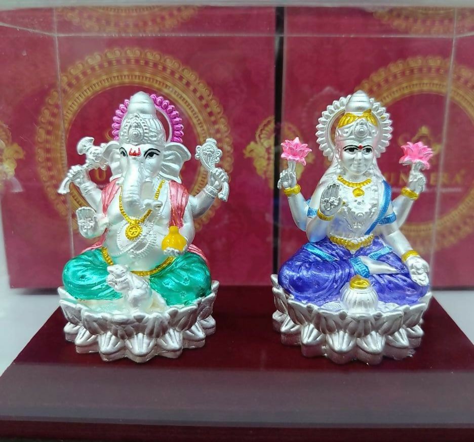 925 & 999 Silver Idols Sarafa Bazar India