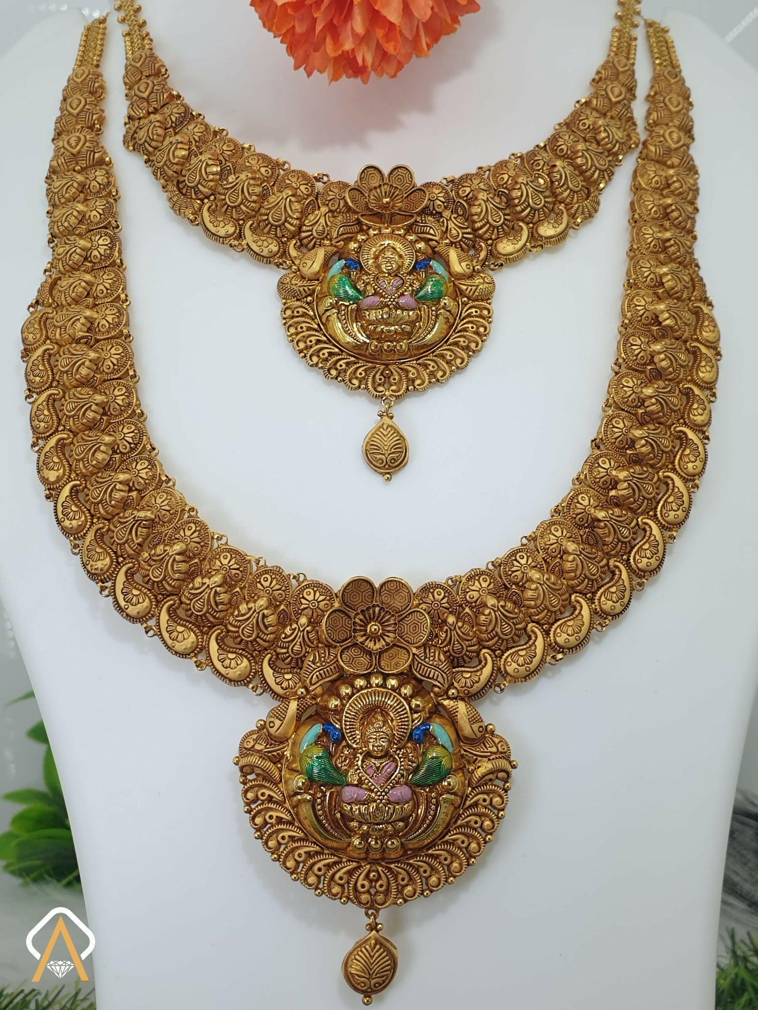 Antique Temple Necklace & Choker Sarafa Bazar India