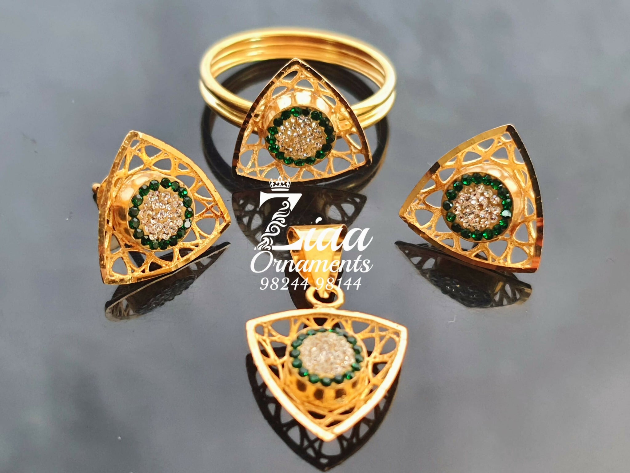 Light Weight Gold Stone Ring & Pendant Set Sarafa Bazar India