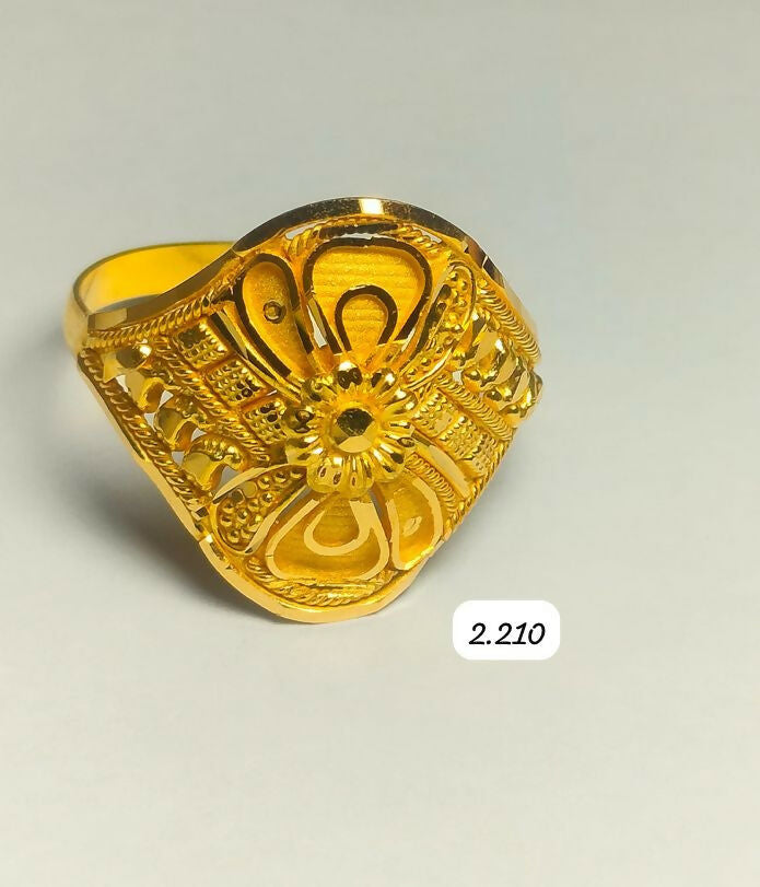 Gold Ladies Ring Sarafa Bazar India