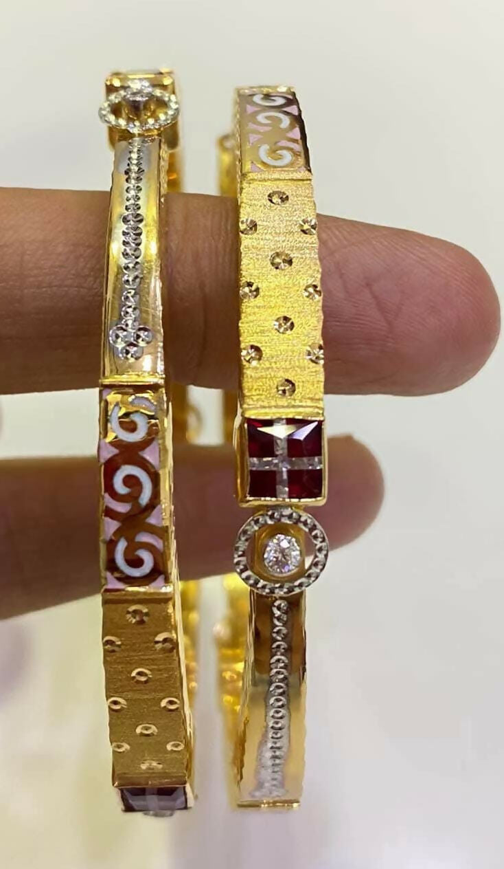 Antique Bangles Sarafa Bazar India