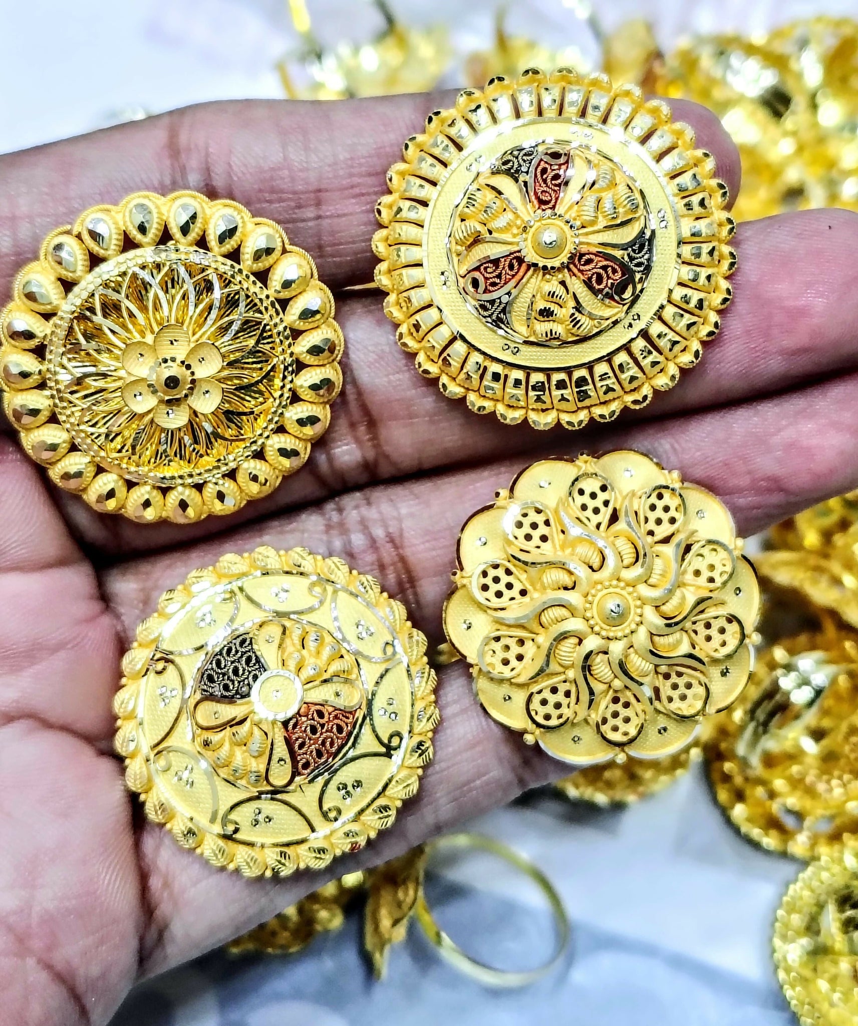 Gold Ladies Rings Sarafa Bazar India