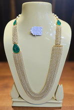 KC Pearl Necklace With Onyx Sidepiece Sarafa Bazar India