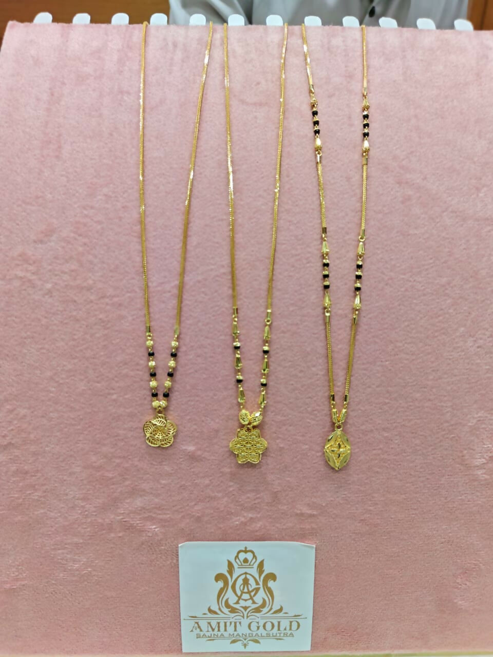 Gold Mangalsutra Sarafa Bazar India