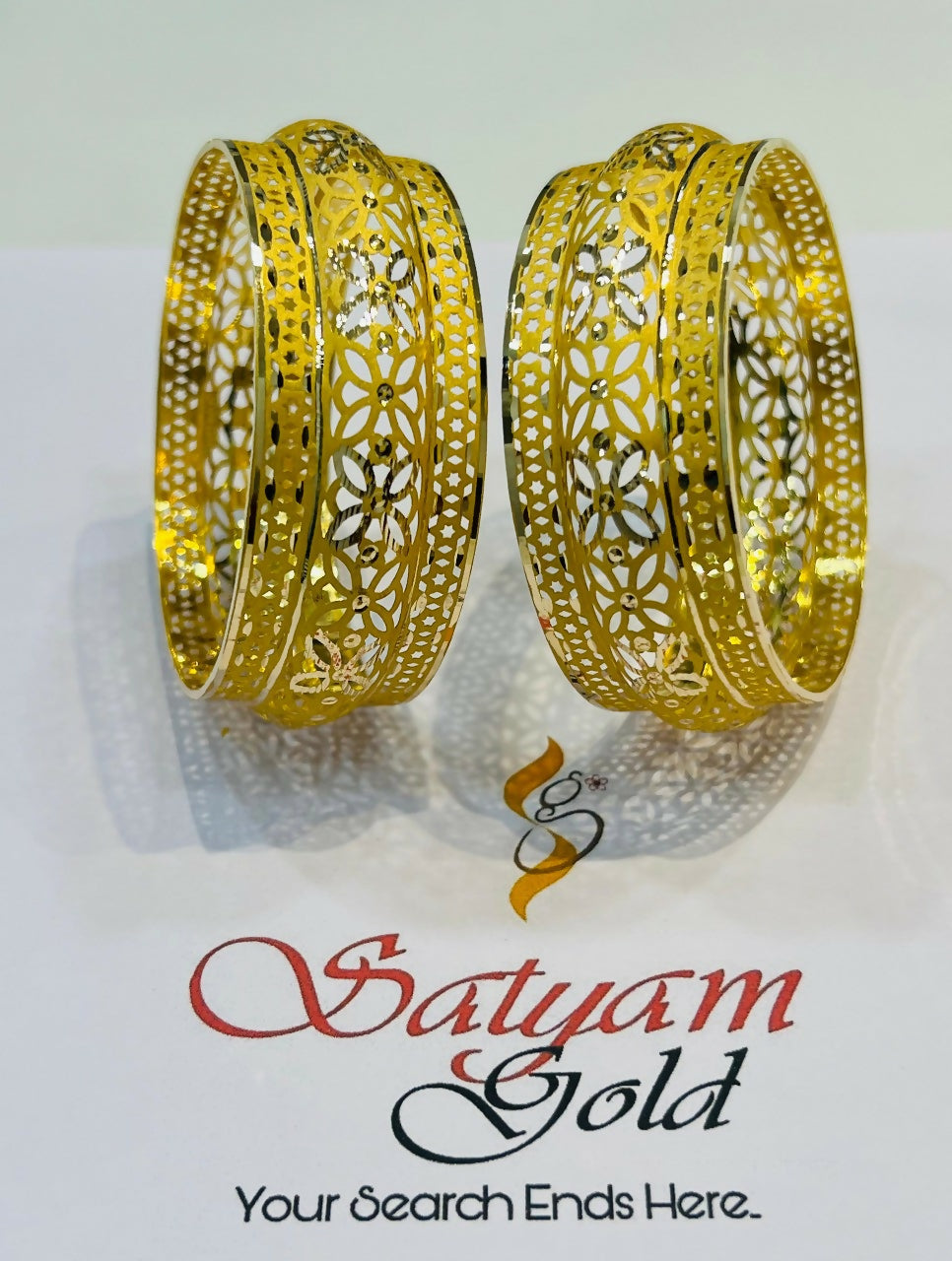 Gold Bangles Sarafa Bazar India