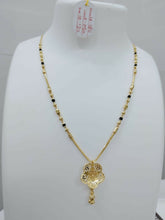 SHORT GOLD MANGALSUTRA Sarafa Bazar India