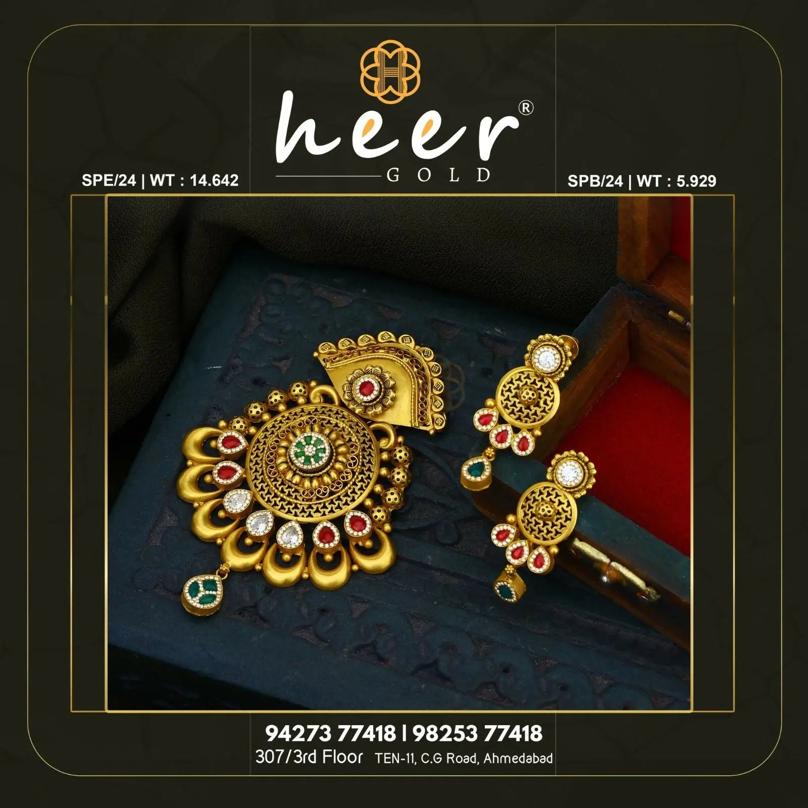 Kundan Antique Pendant Set Sarafa Bazar India