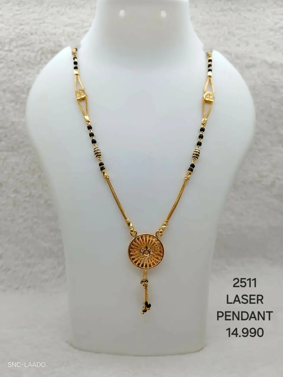 Laser Pendant Mangalsutra Sarafa Bazar India