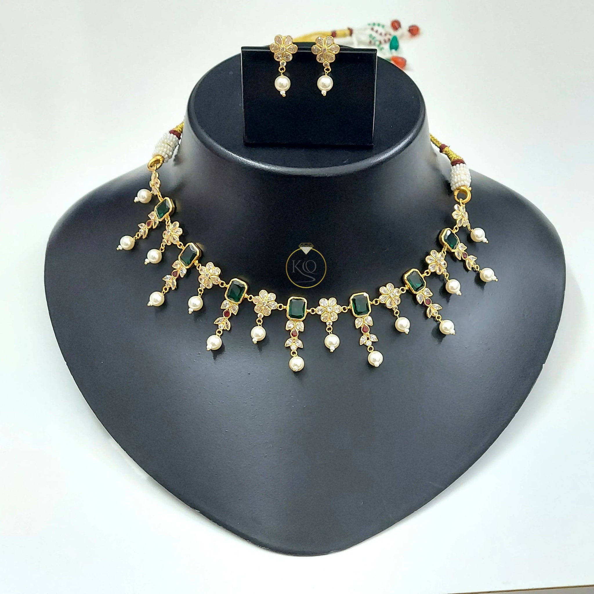Light Weight Gold Stone Necklace Sarafa Bazar India