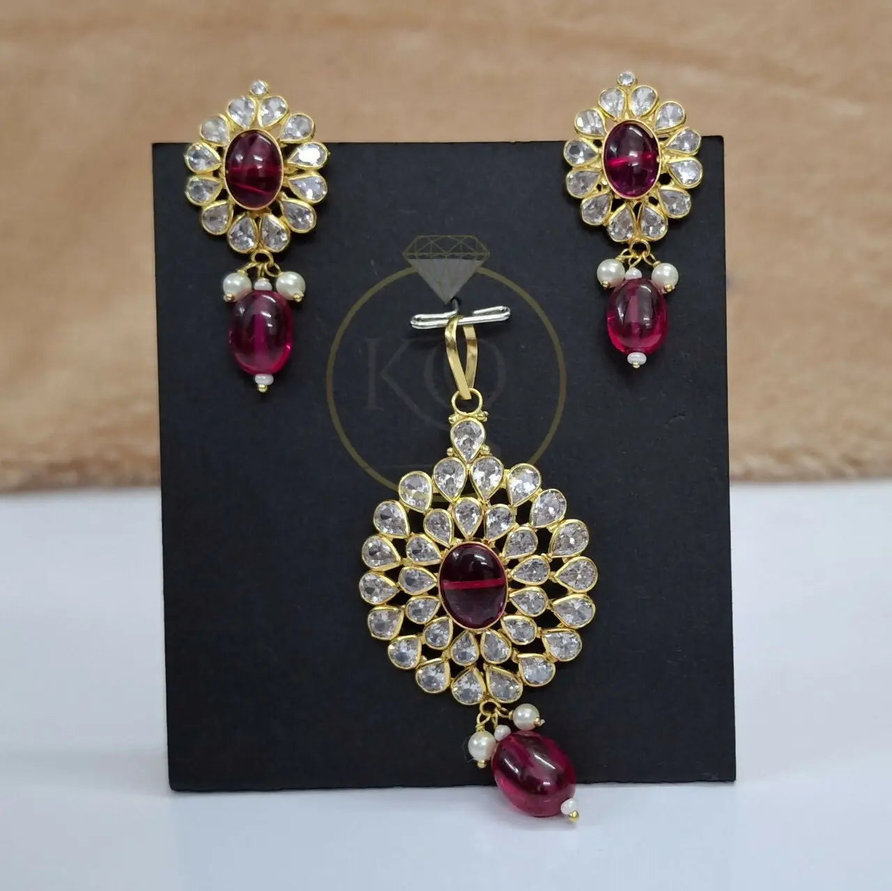 Light Weight Pendant Set Sarafa Bazar India