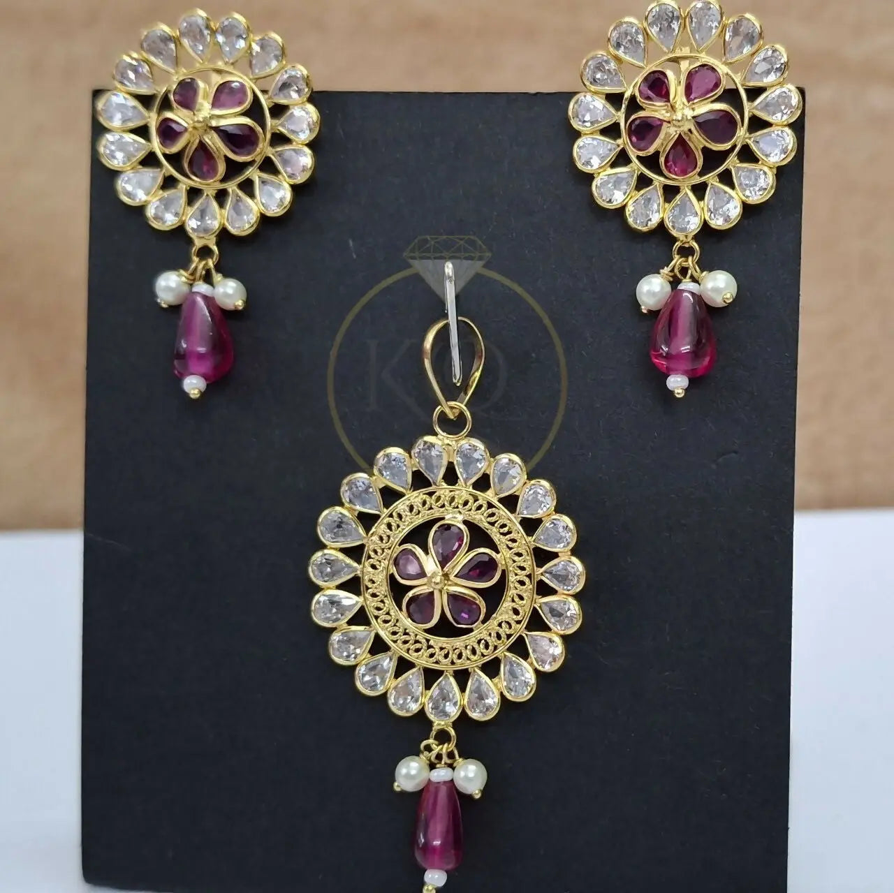 Light Weight Pendant Set Sarafa Bazar India