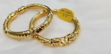 Nakshi Bangles Sarafa Bazar India