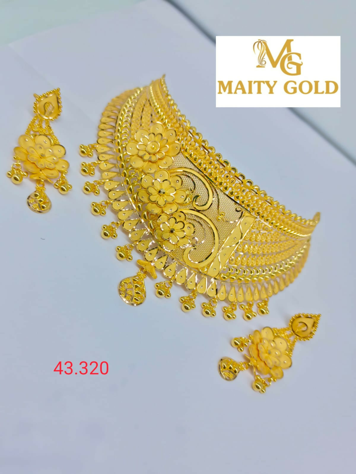 Gold Choker Sarafa Bazar India