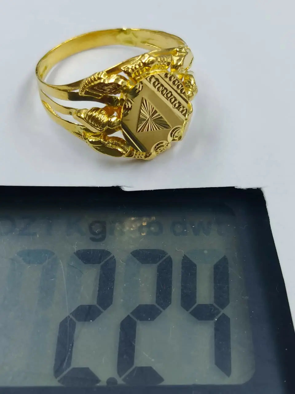 Nazarana Gents Ring Sarafa Bazar India