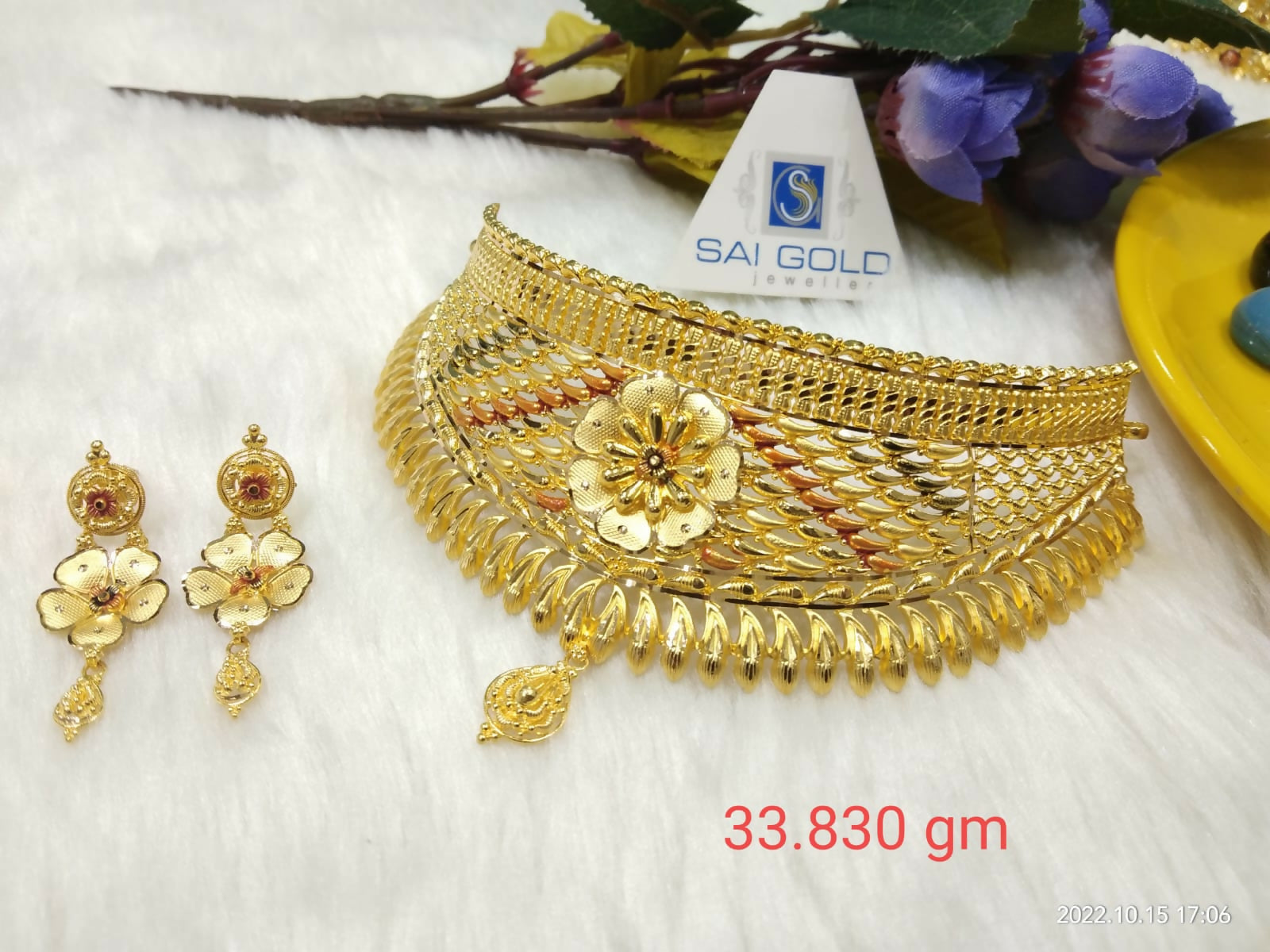 Gold Choker Sarafa Bazar India