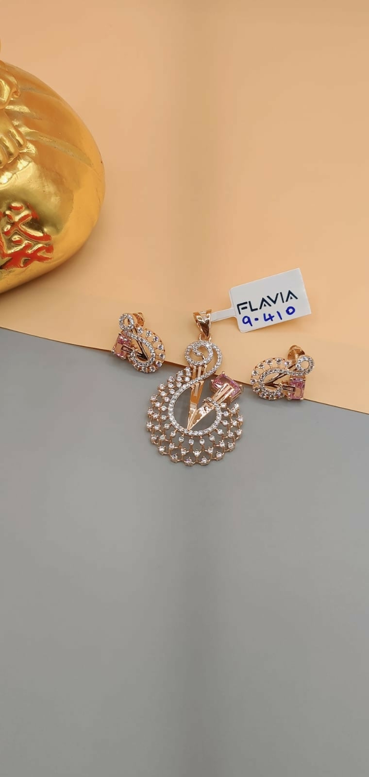 18kt Rose Gold Pendant Set Sarafa Bazar India