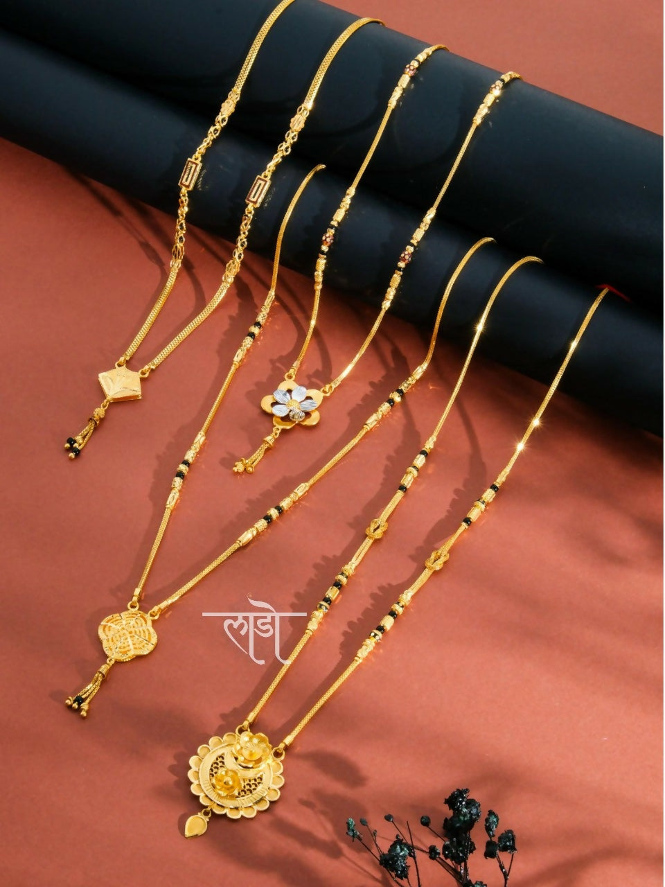 Gold Mangalsutra Sarafa Bazar India