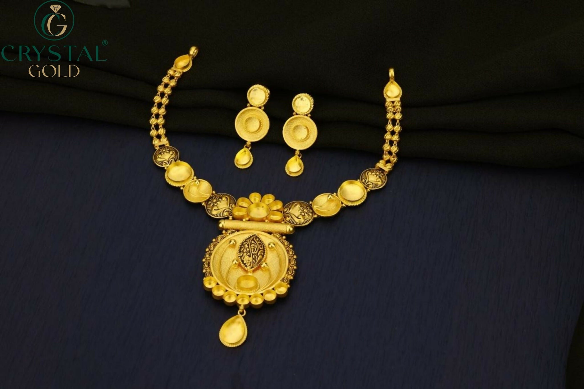 Antique Necklace Sarafa Bazar India