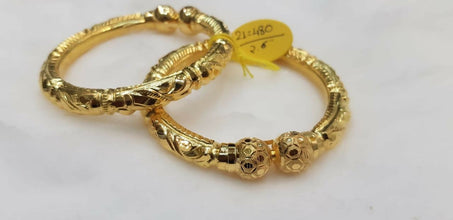 Nakshi Bangles Sarafa Bazar India