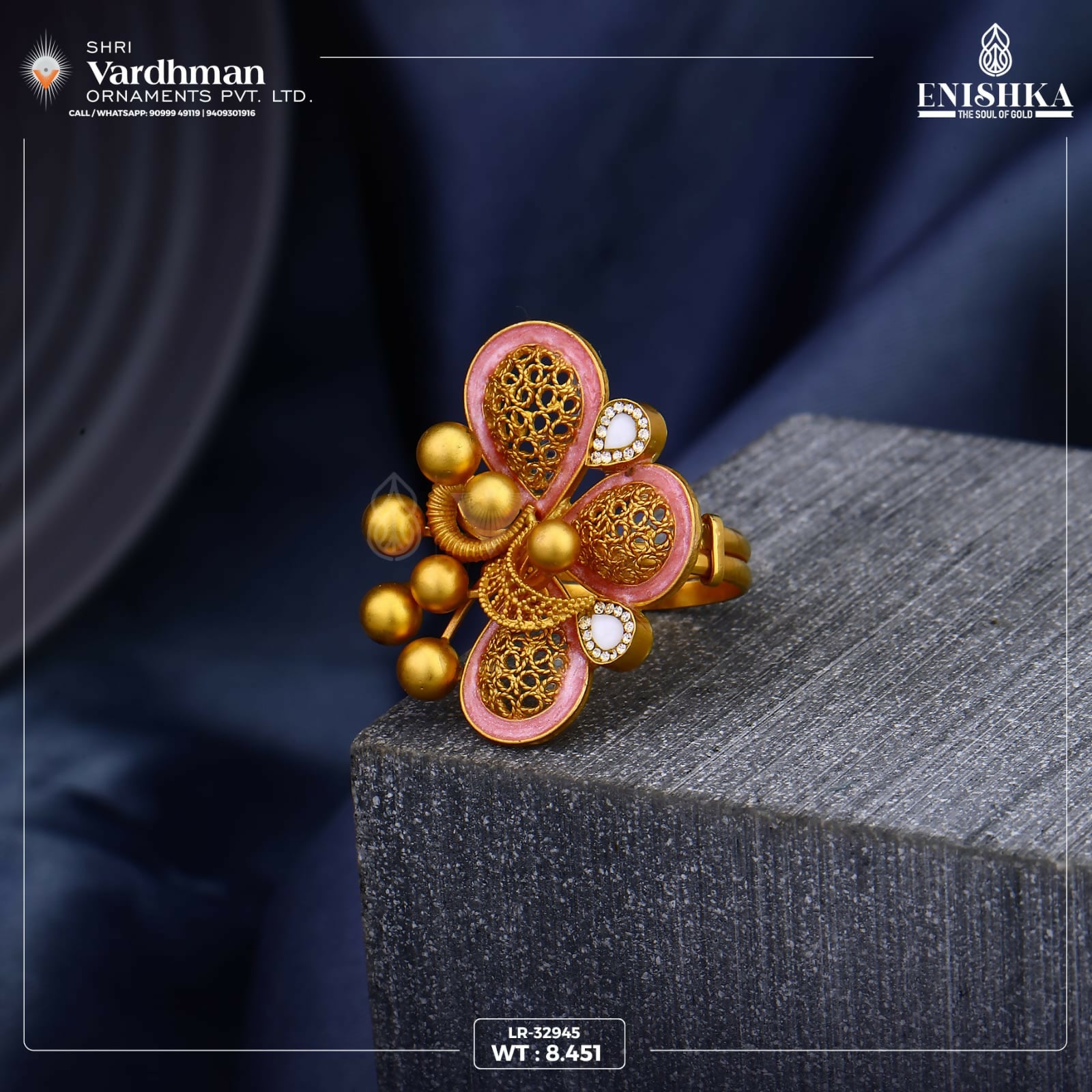 Antique Ladies Ring Sarafa Bazar India