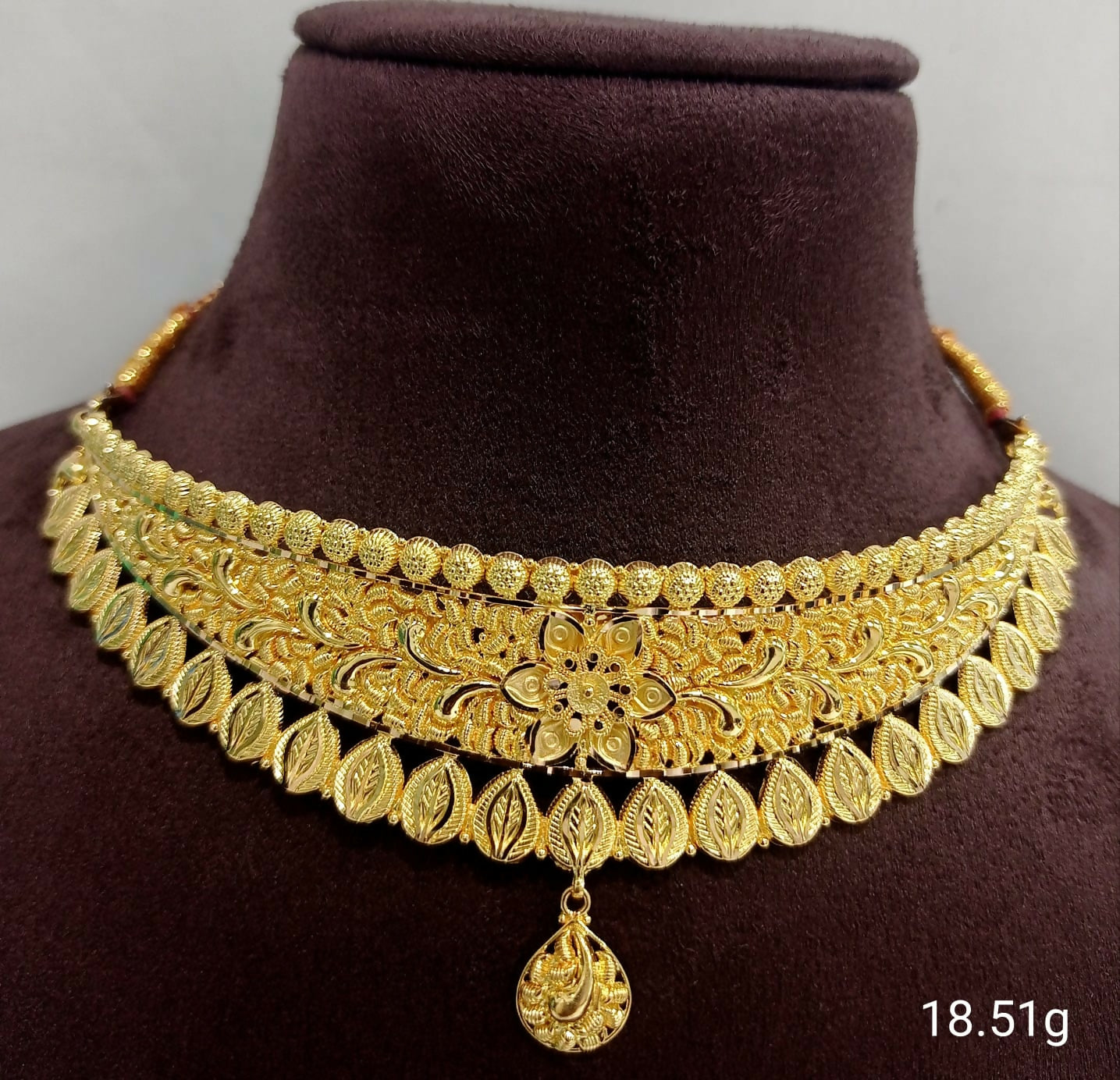 Gold Choker Sarafa Bazar India