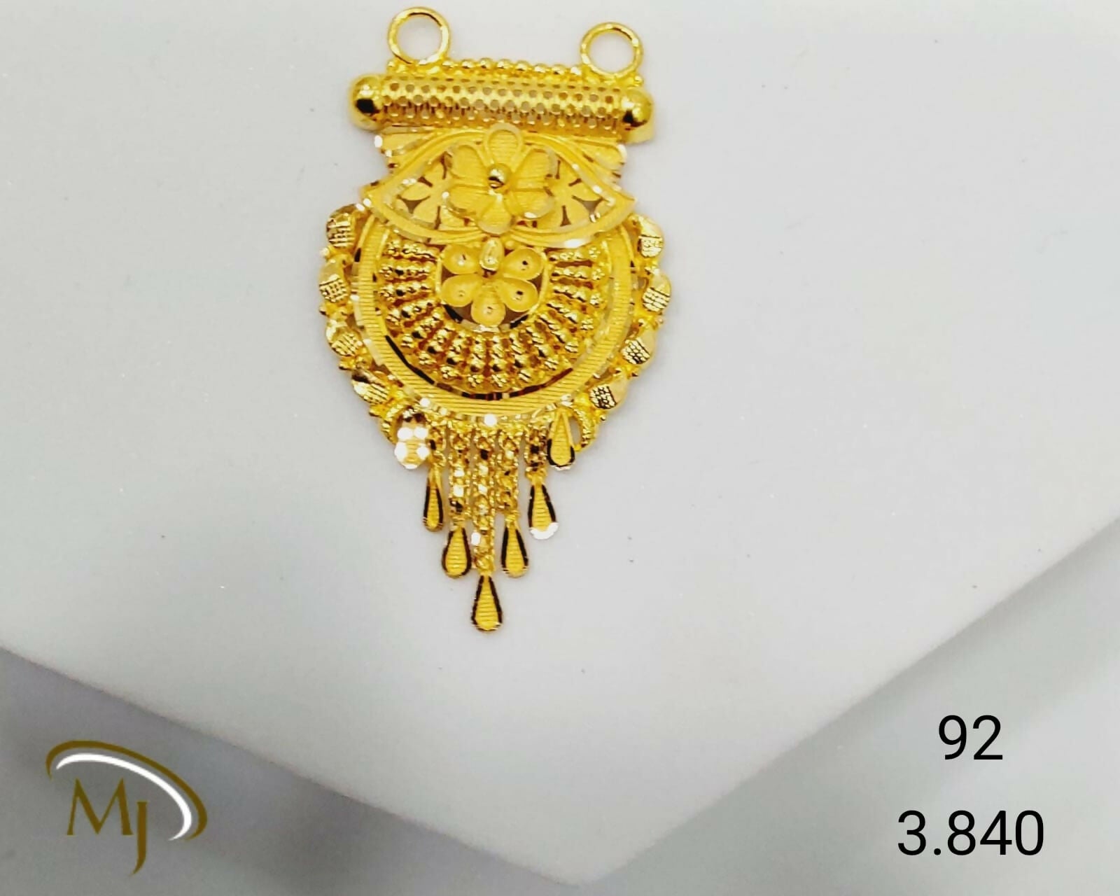 22kt Gold Mangalsutra Pendant Sarafa Bazar India