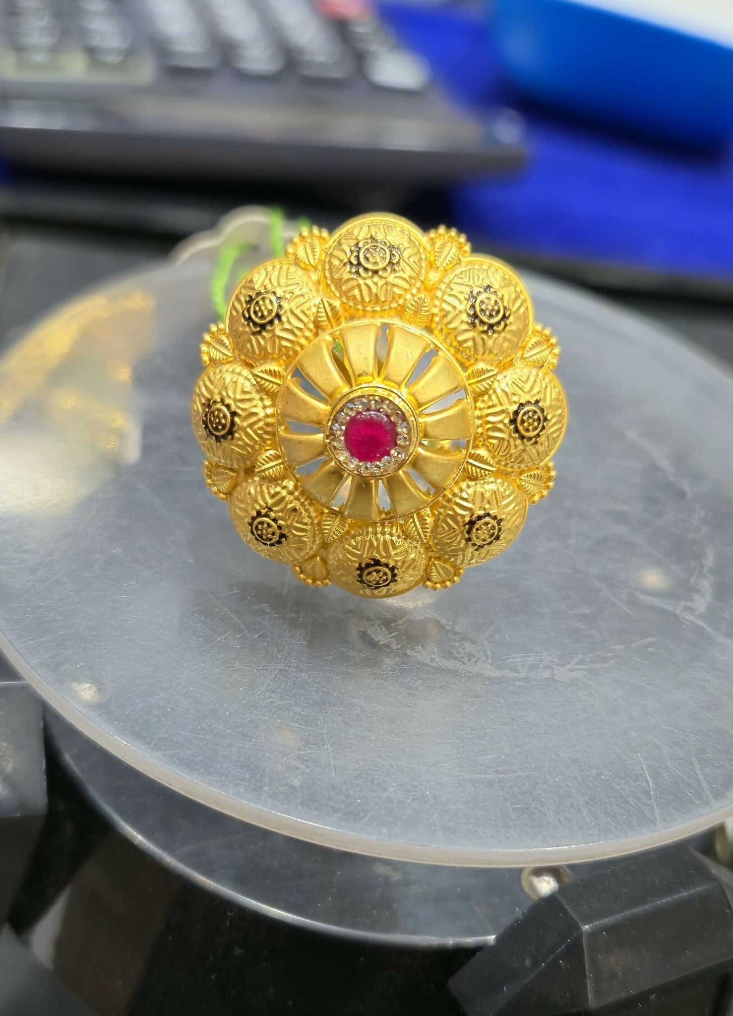 Gold Ladies Ring Sarafa Bazar India