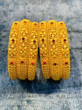 Maharashtra Temple Jewellery Bangles Sarafa Bazar India