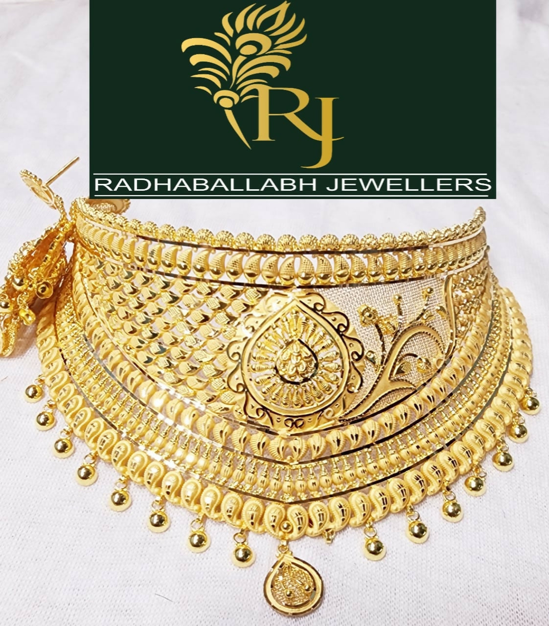 Gold Choker Sarafa Bazar India