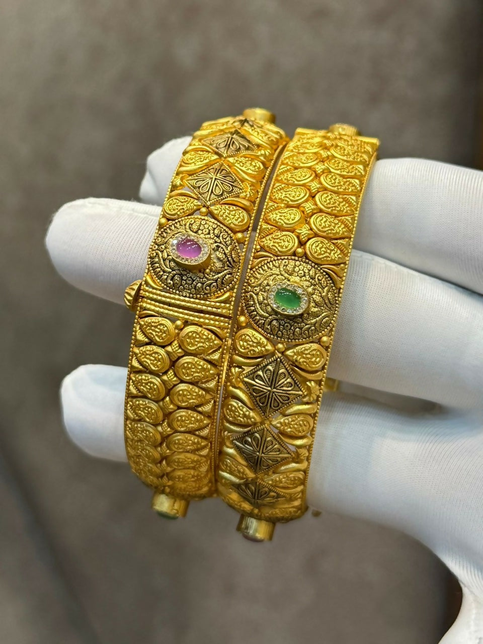 Antique Bangles Sarafa Bazar India