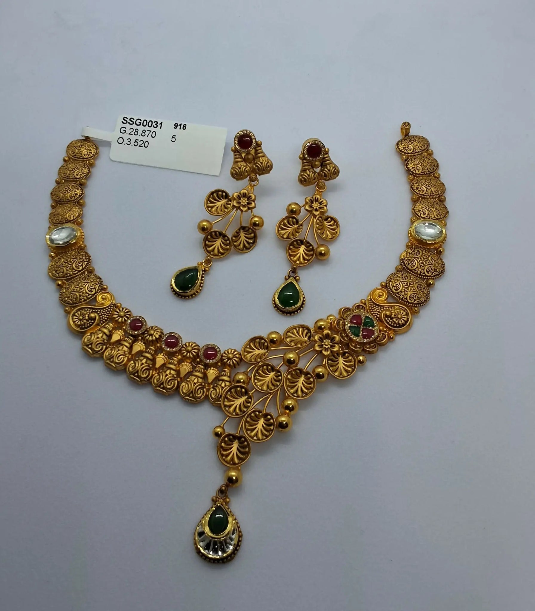 Short necklace set Sarafa Bazar India