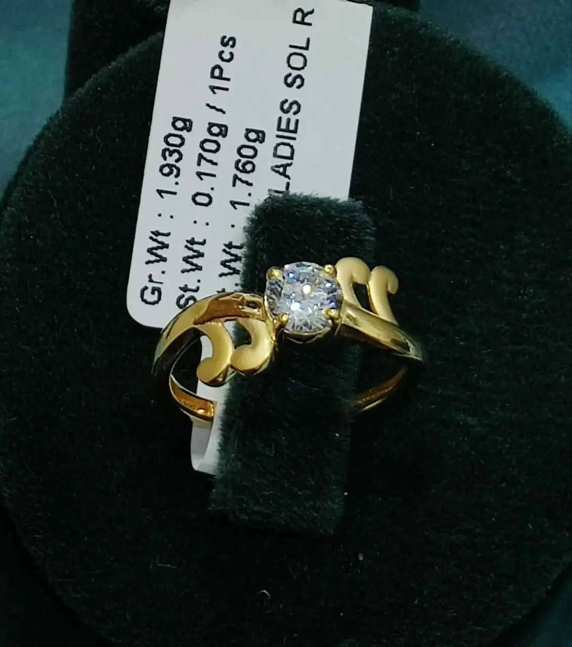 Solitaire Ladies Ring Sarafa Bazar India