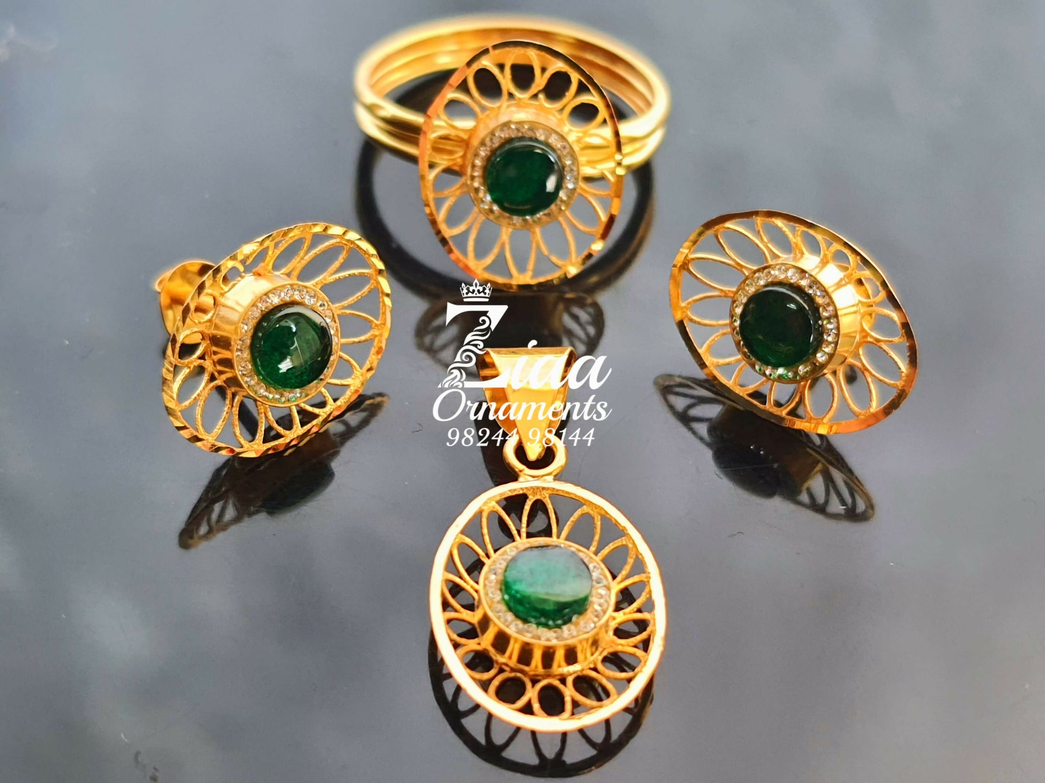 Light Weight Gold Stone Ring & Pendant Set Sarafa Bazar India