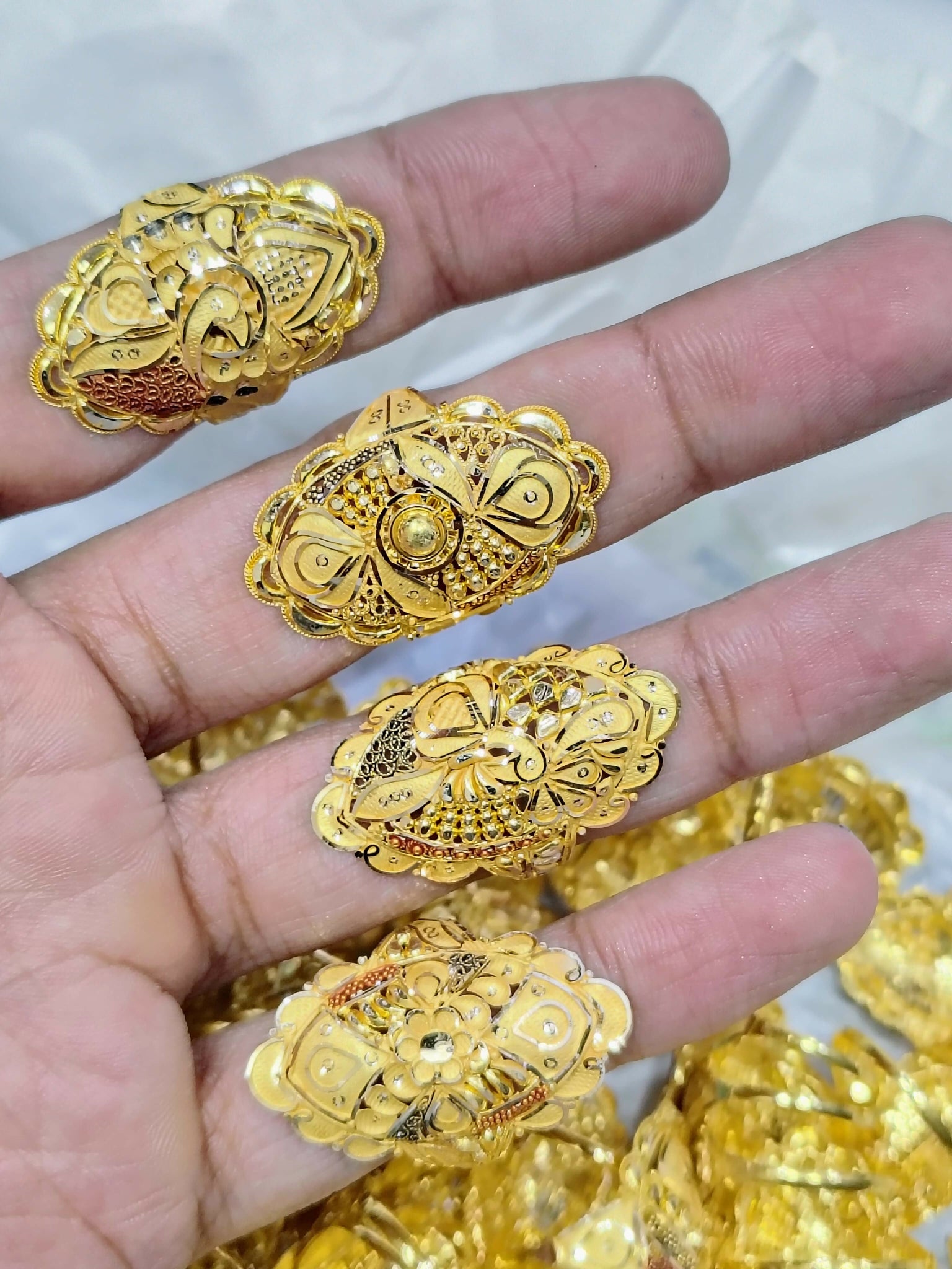 Gold Ladies Rings Sarafa Bazar India