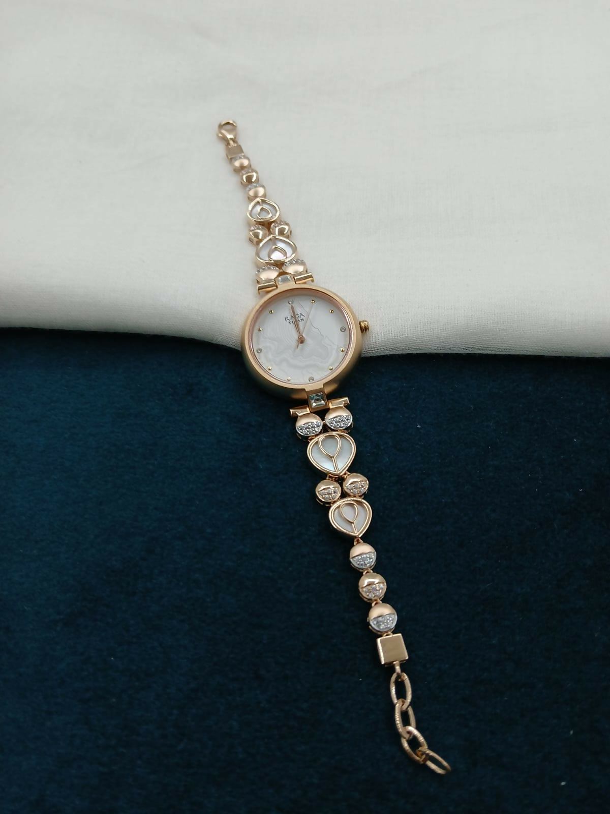 Rose Gold Ladies Watch Sarafa Bazar India