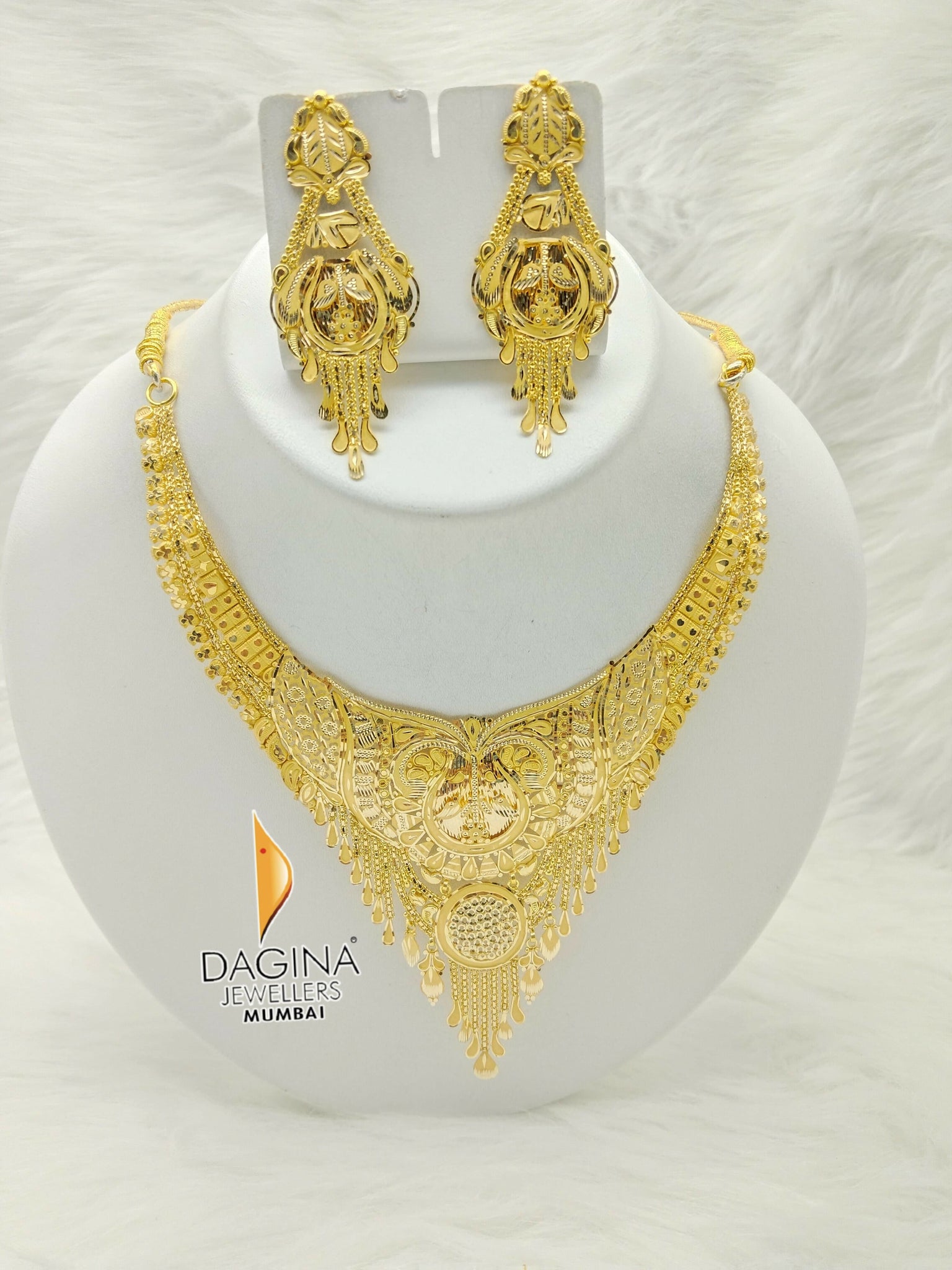 Gold Necklace Sarafa Bazar India