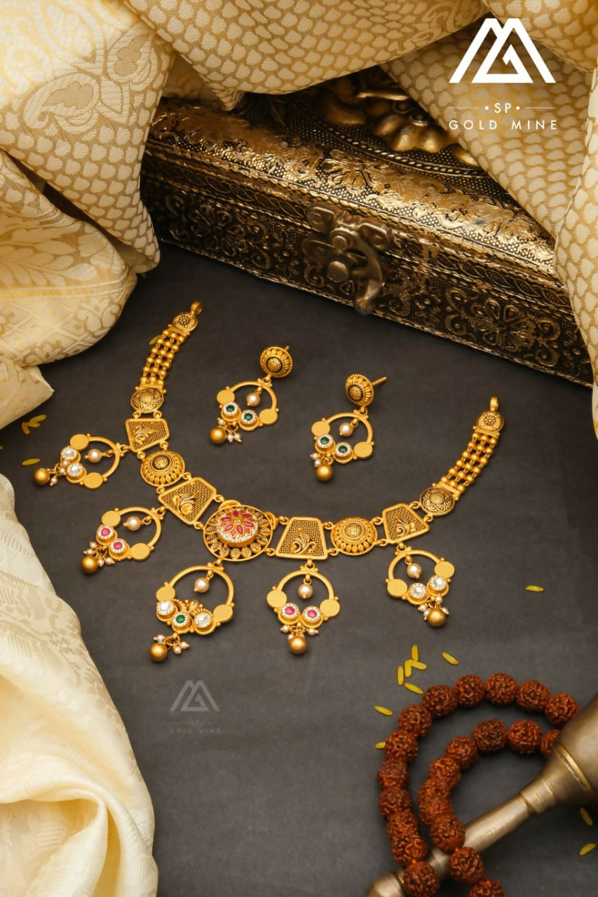 Antique Necklace Sarafa Bazar India