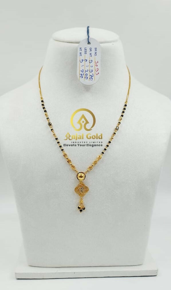 Gold Mangalsutra Sarafa Bazar India