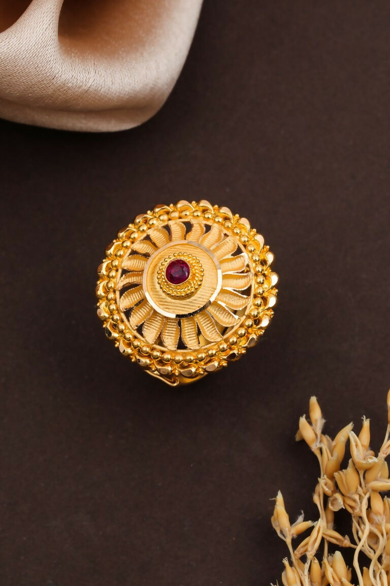 Gold Ladies Ring Sarafa Bazar India